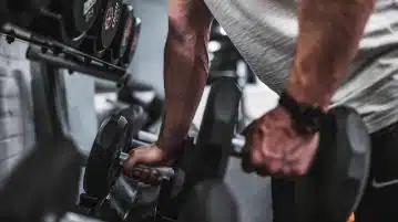Comprendre l'efficacité des contractions isométriques pour renforcer votre musculature