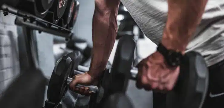 Comprendre l'efficacité des contractions isométriques pour renforcer votre musculature