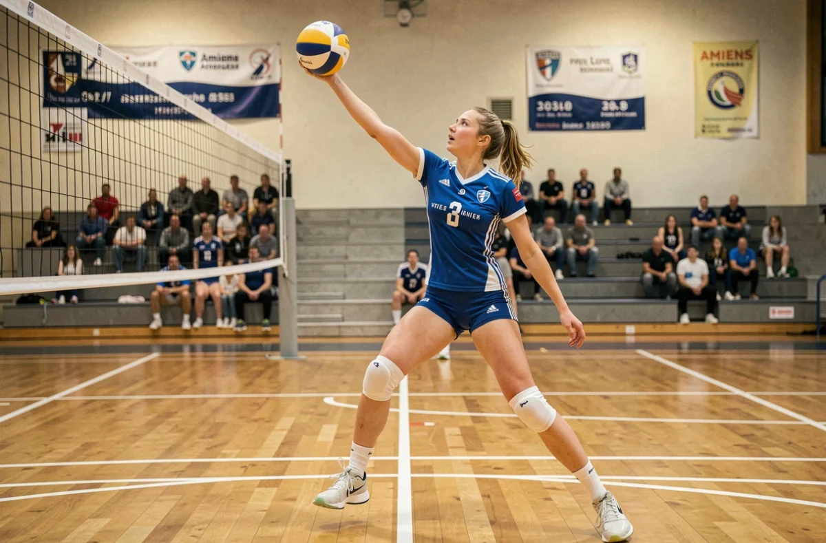 Joueuse de volley-ball en pleine action lors d'un entraînement dans un gymnase sportif à Amiens